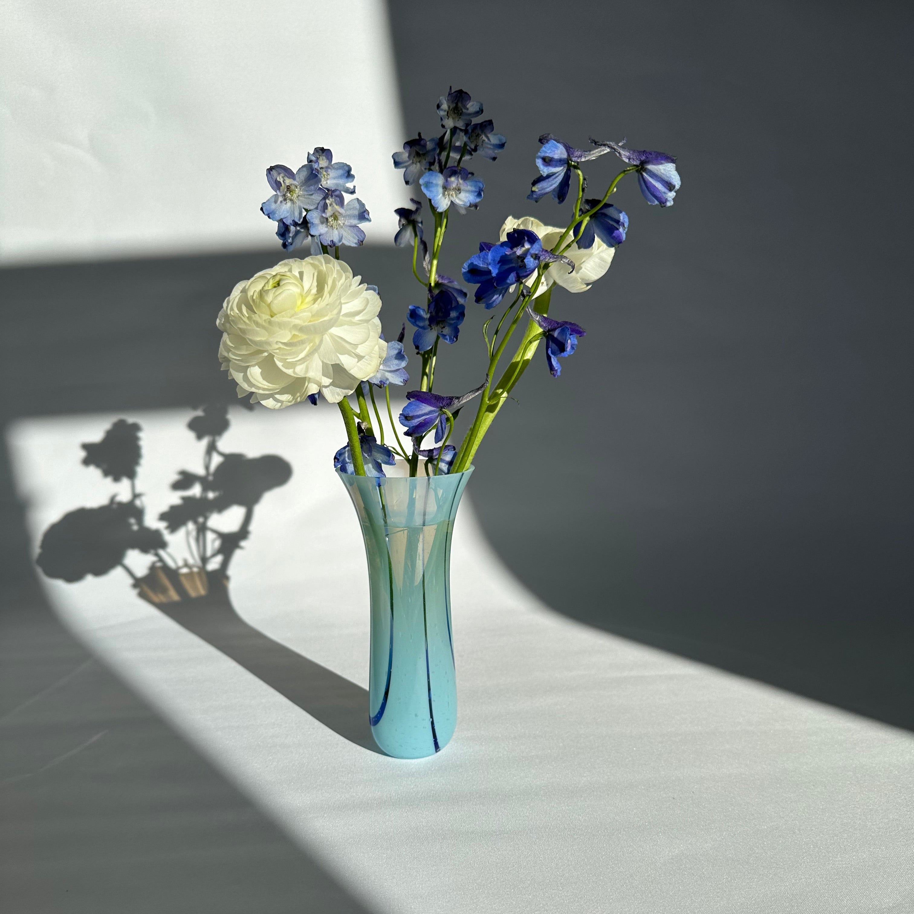 Drop vase